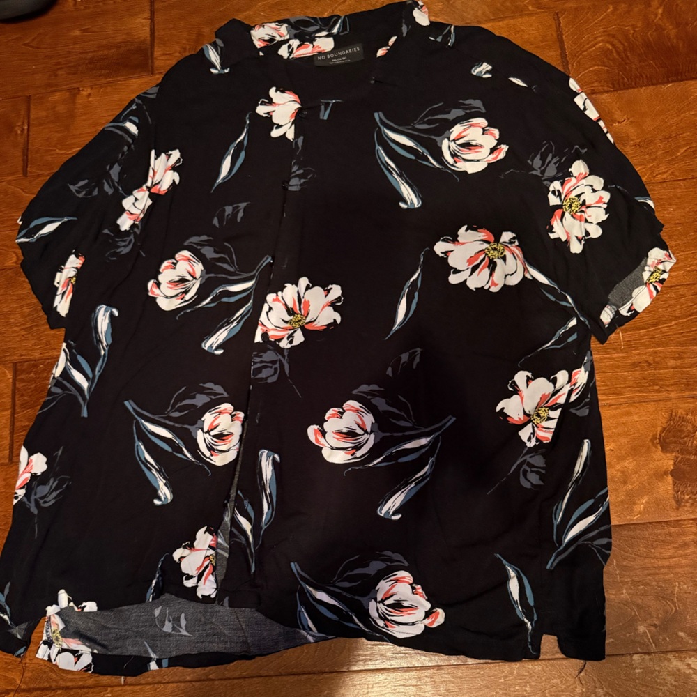 No Boundaries Black Floral Casual Button Down Shirt